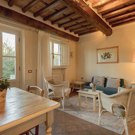 Donato With Shared Pool Apartment Lucca