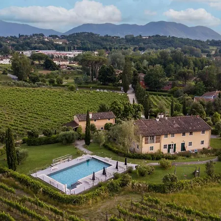 Donato With Shared Pool Apartment